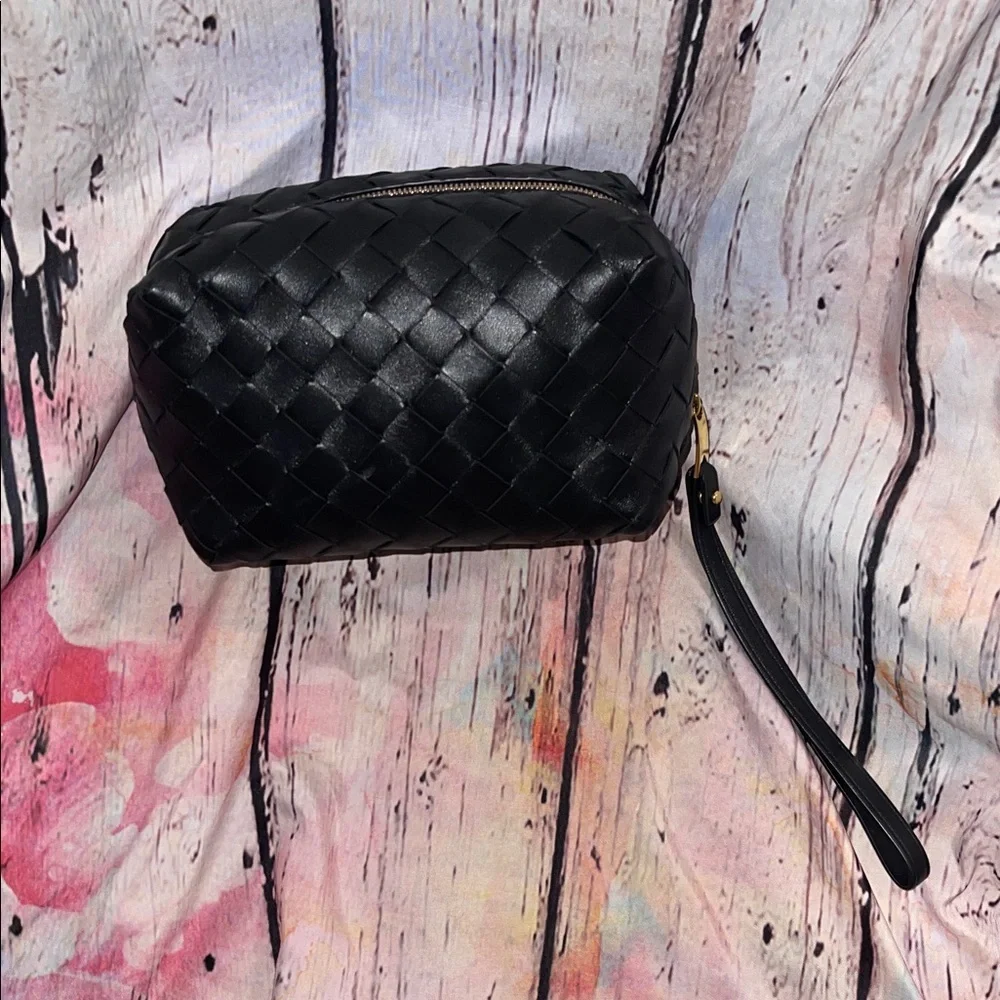 Bottega Veneta Napa Intrecciato Zip Wristlet Clutch Black